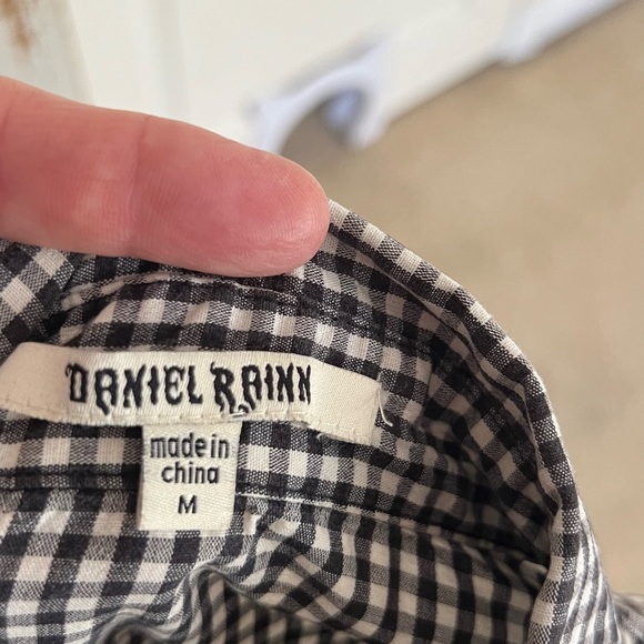 Button down shirt - Picture 4 of 4